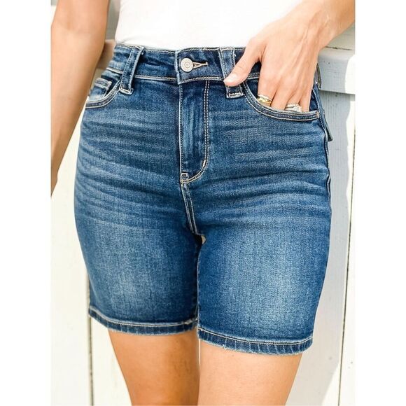 Judy Blue Pants - Judy Blue Bermuda Shorts High Rise Flap Pocket Stretch Denim Dark Wash NWT